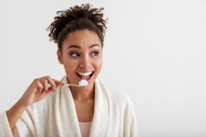 do you brush your teeth before or after breakfast