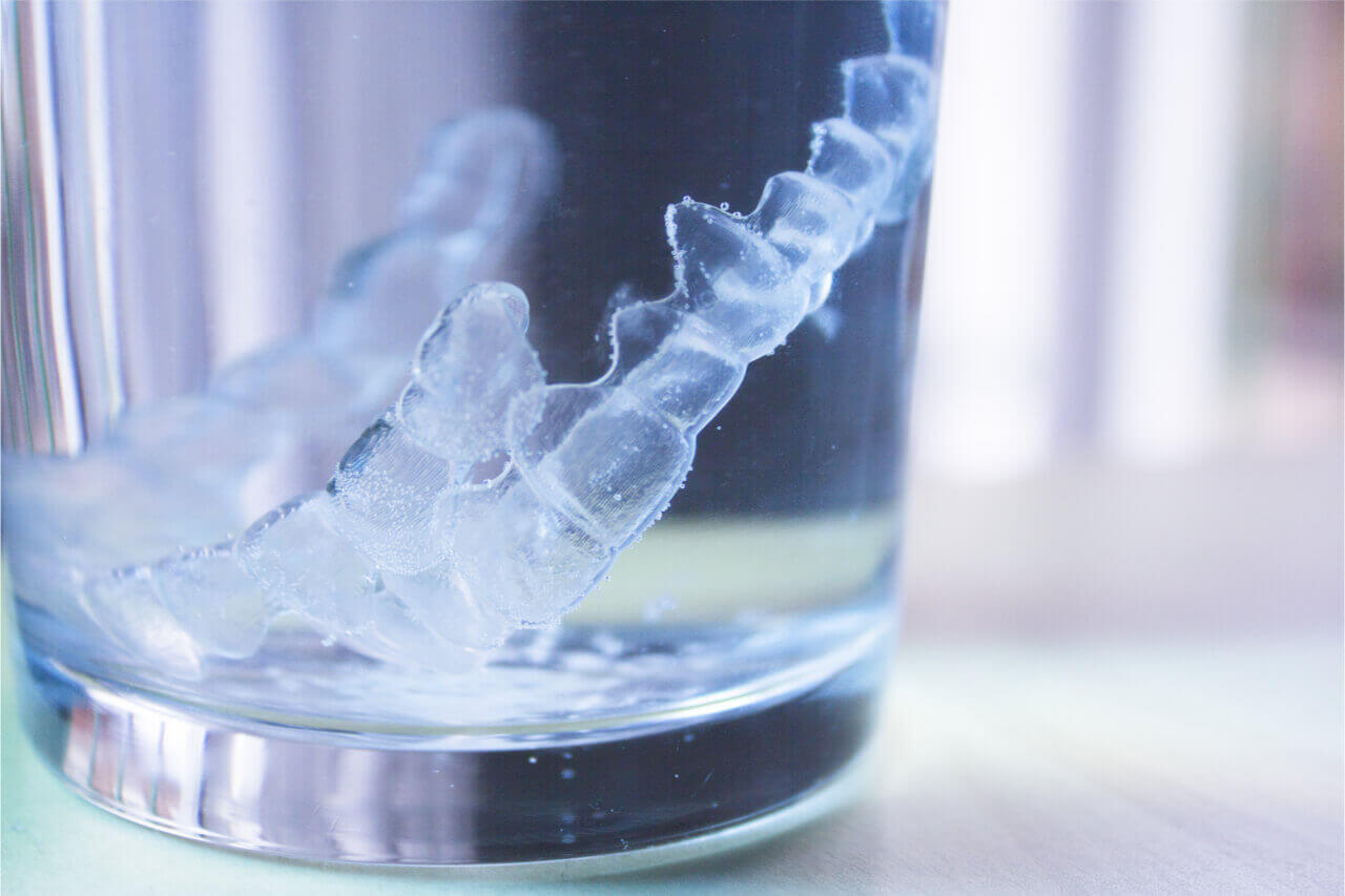 How To Clean Invisalign: Baking Soda, Vinegar, Hydrogen Peroxide, Etc.